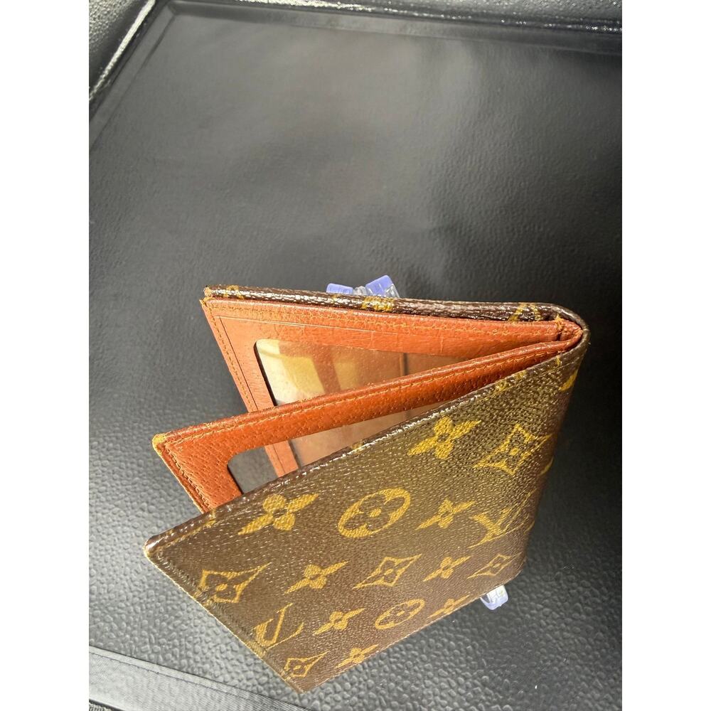 Louis Vuitton vintage passport holder - Picture 3 of 12